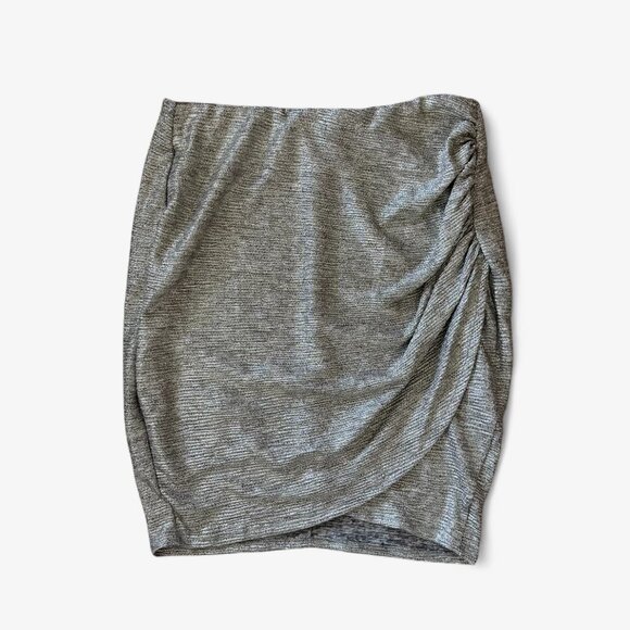 NWT Torrid Mini Foil Knit Tulip Skirt with Ruching in Silver Size 10 - Picture 2 of 11